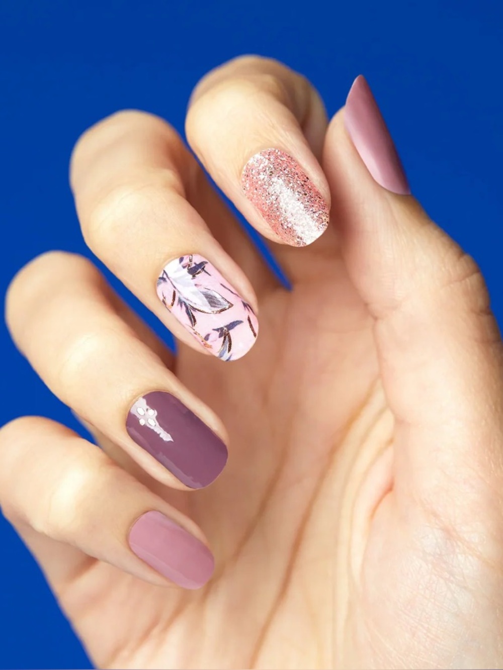 Dashing Diva GLOSS Ultra Shine Gel Nail Strips - Alpine Retreat